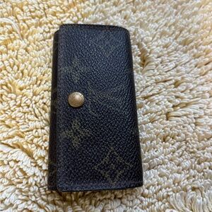 Louis Vuitton Monogram Vintage KeyCase